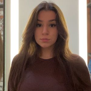 Meet your Posher, Ariana